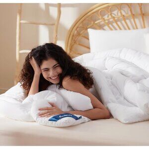 NWOT Comforter Duvet Insert Queen